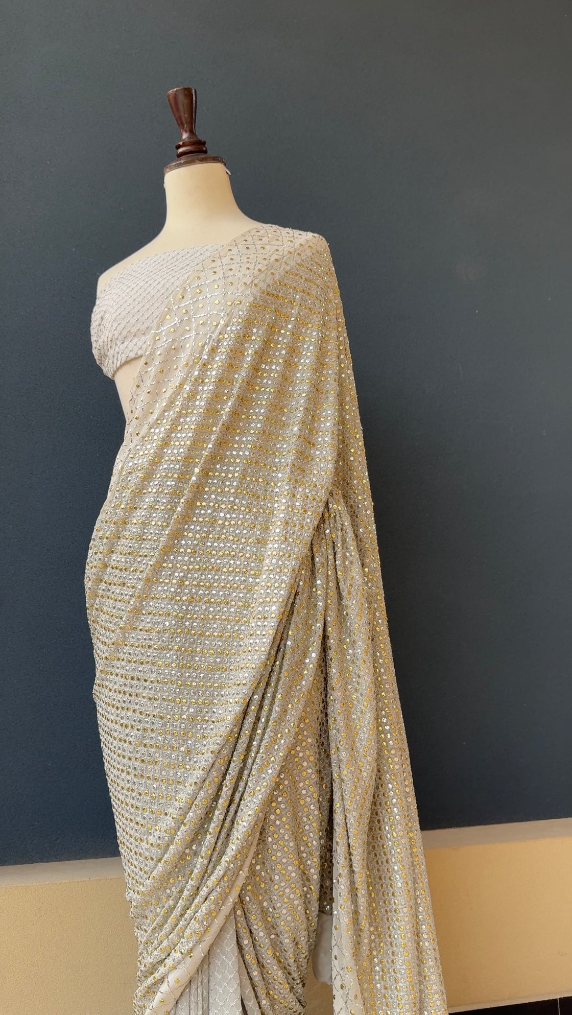 1 CM Check Saree with Gold And Silver Mukesh
