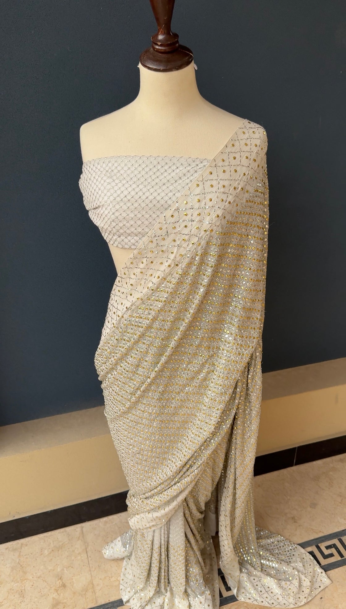 1 CM Check Saree with Gold And Silver Mukesh