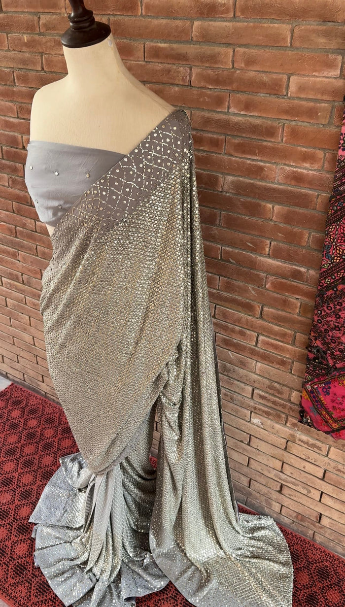 1 CM Check Saree with Silver Mukesh