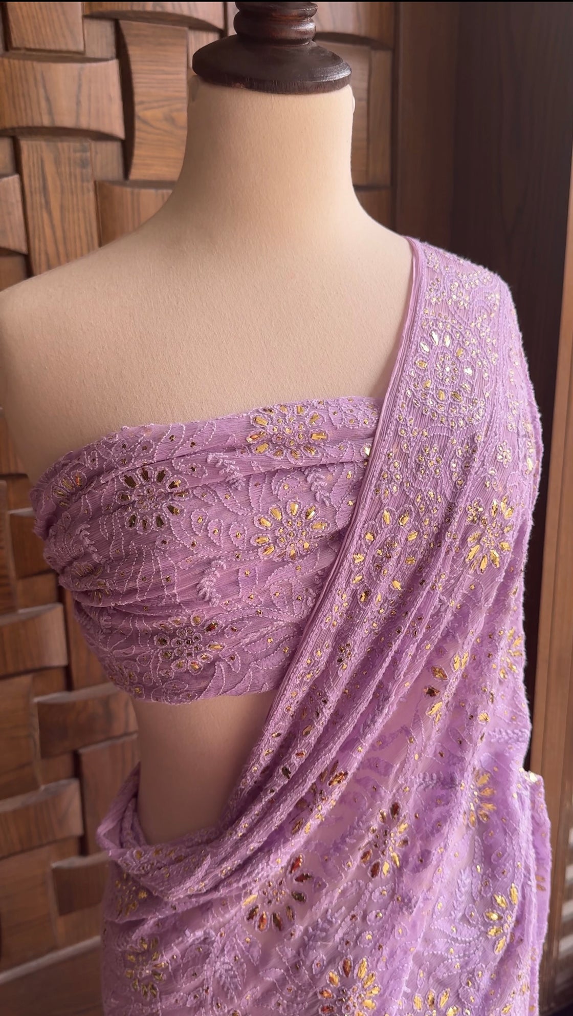 Farah Chikenkari Saree