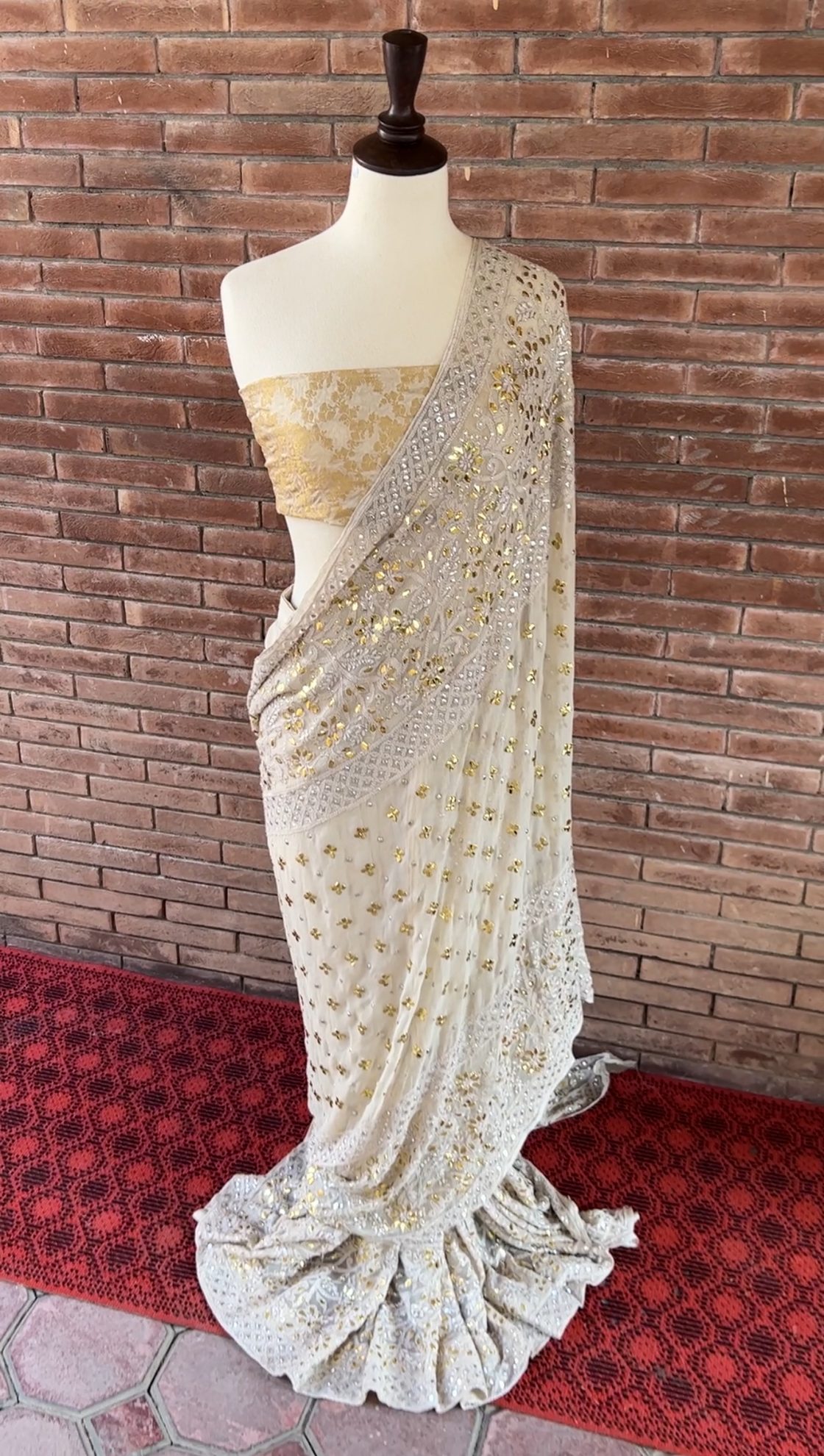Chikenkari Saree