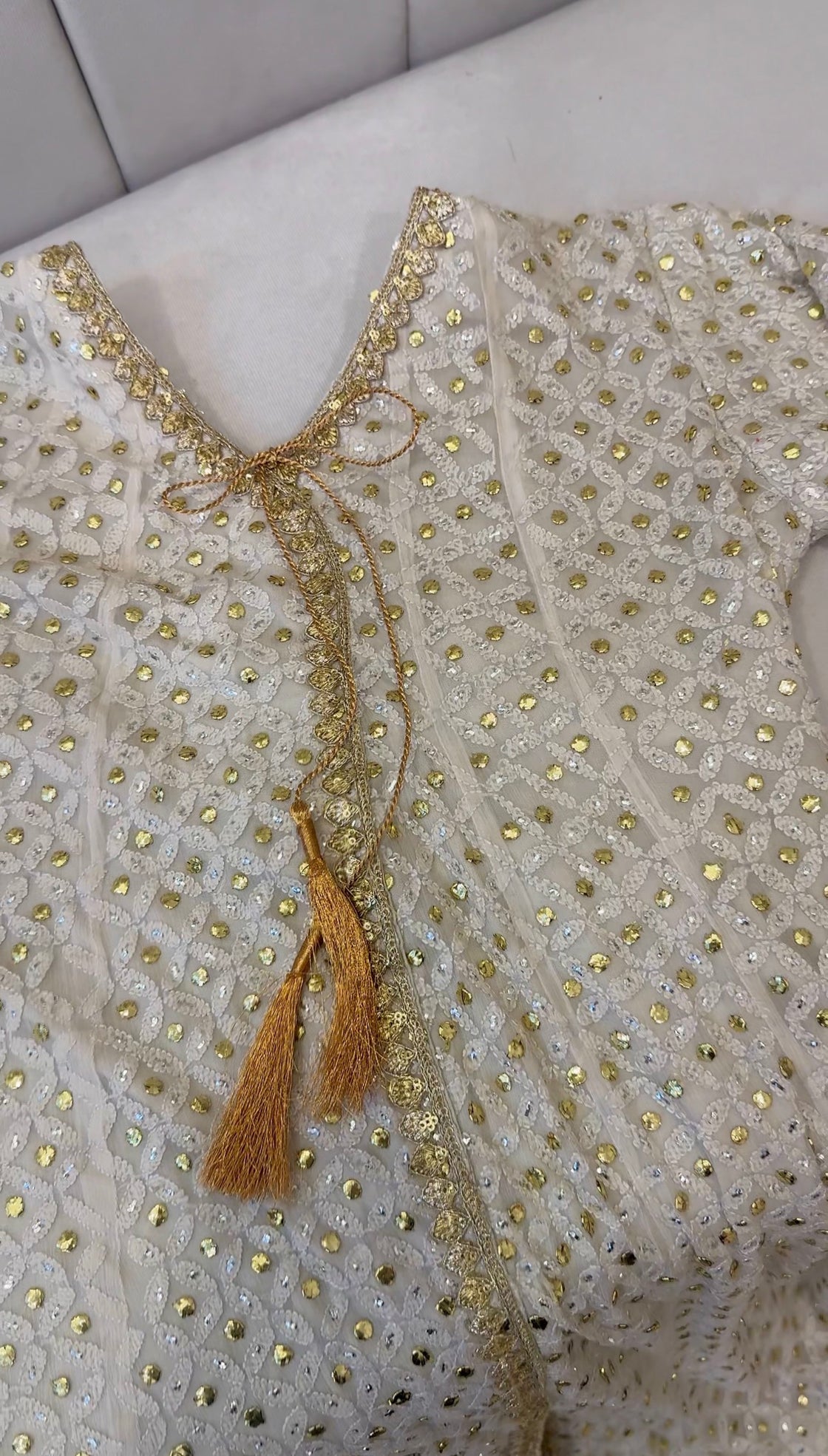 Erum – Signature Chikankari Anrakha